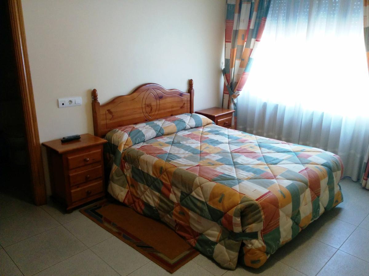 Hostal Carmen Hotel El Puente  Buitenkant foto