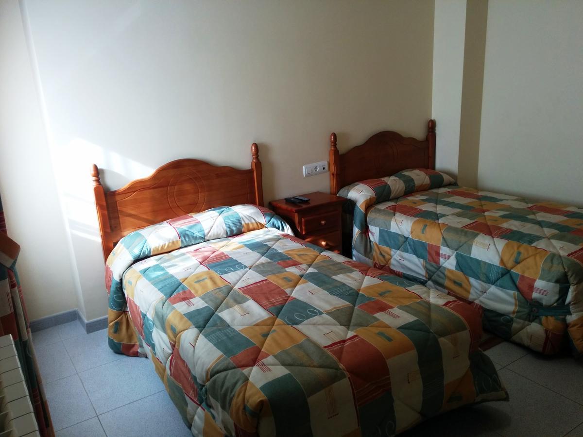Hostal Carmen Hotel El Puente  Buitenkant foto