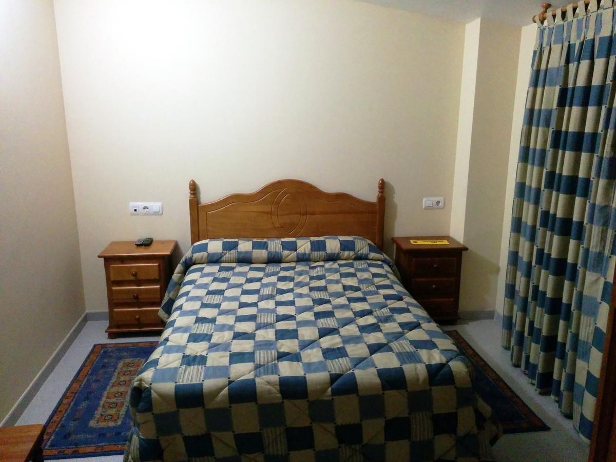 Hostal Carmen Hotel El Puente  Buitenkant foto